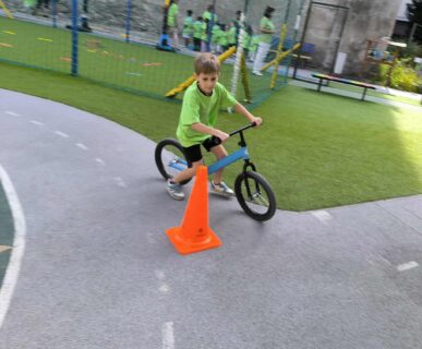 9b93d88a-1c1f-4efb-8205-6deb9bc3801c