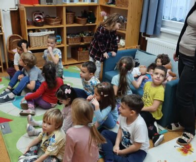 fb7ce204-0a37-4970-b288-16f03d1a0d15