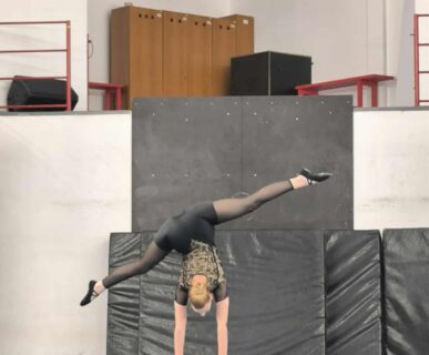 77fef6c6-af0a-492d-8edb-58e9c49f2807